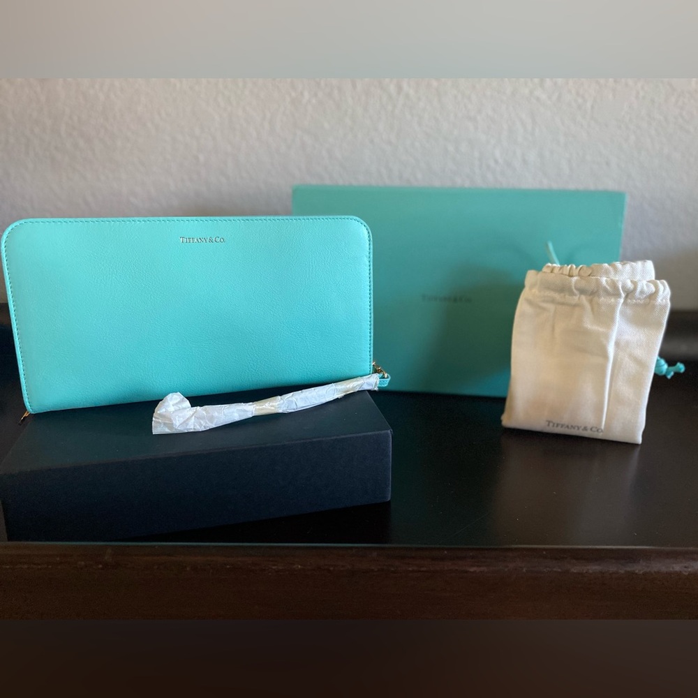 Tiffany & Co. leather zip wallet / wristlet HTF